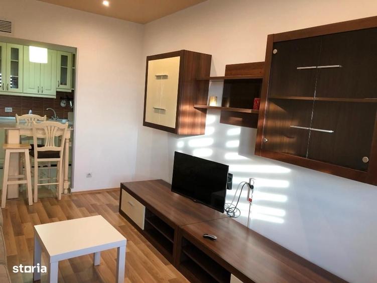 Apartament cu 2 camere în Văcăresti
