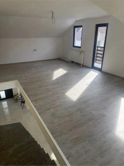 Casă cu 3 camere cu Teren 400 Mp în Costi
