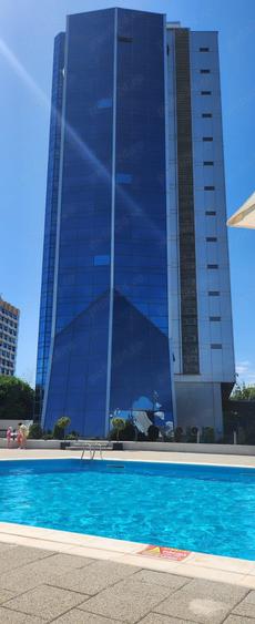 Apartament cu 3 camere decomandat în Olimp