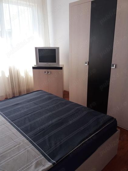 Apartament cu 4 camere semidecomandat în Orșova
