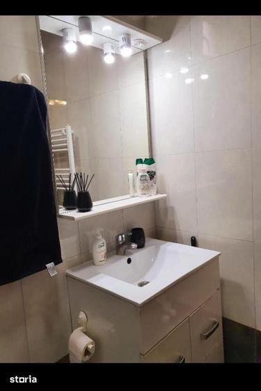 Casă cu 4 camere cu Teren 80 Mp în Central