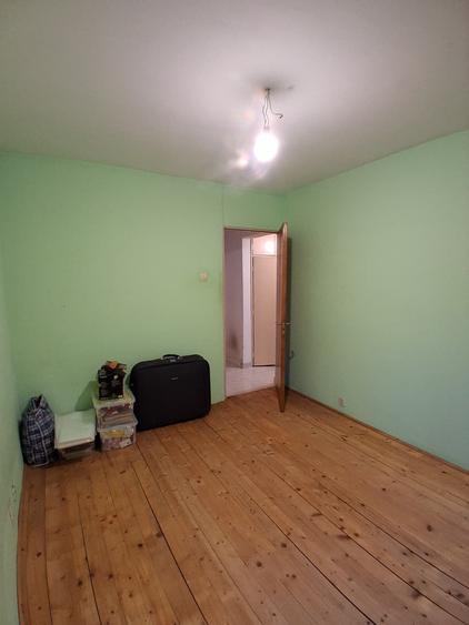 Apartament cu 3 camere decomandat în Olteniței
