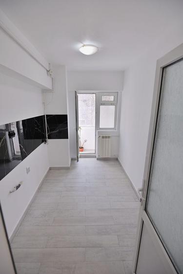 Apartament cu 2 camere decomandat în P-ța Alba Iulia
