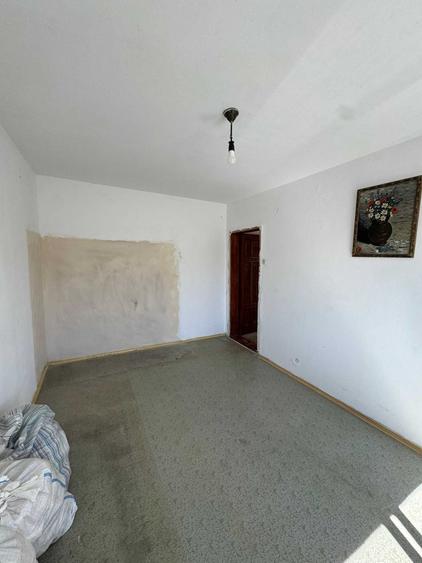 Privat apartament 4 camere 80mp semidecomandat zona Toamnei-Harmanului balcon inchis, termopane, beci, conditie: neimbunatatit - 7