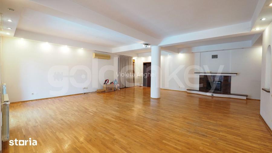 Vila cu piscina privata | 6 dormitoare | cartier rezidential