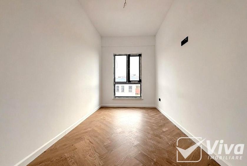 Apartament cu 3 camere semidecomandat în Galata