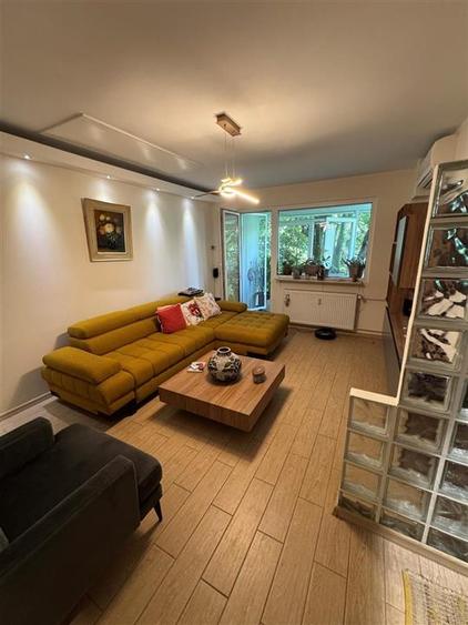 Apartament cu 3 camere circular în Berceni