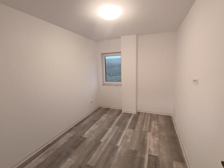 Apartament cu 2 camere semidecomandat în Rediu