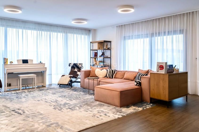 Penthouse cu 3 camere semidecomandat, mobilat în Gheorgheni