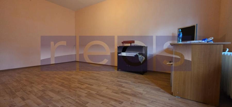 Apartament cu 3 camere decomandat în Dristor