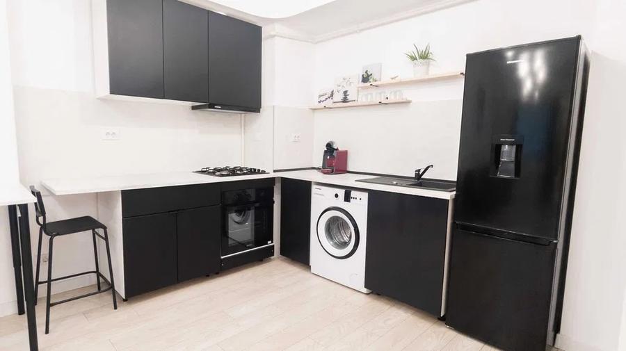 Apartament cu 2 camere decomandat, mobilat în Politehnica
