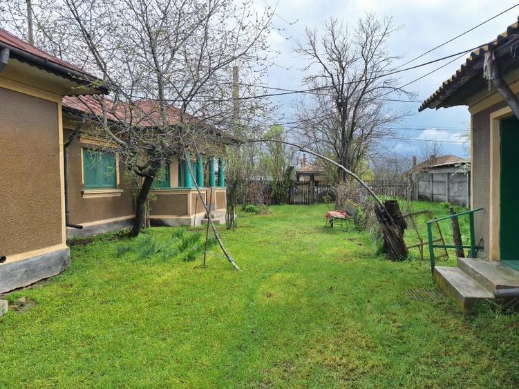 Casă de vânzare – construcție solidă din cărămida - 6