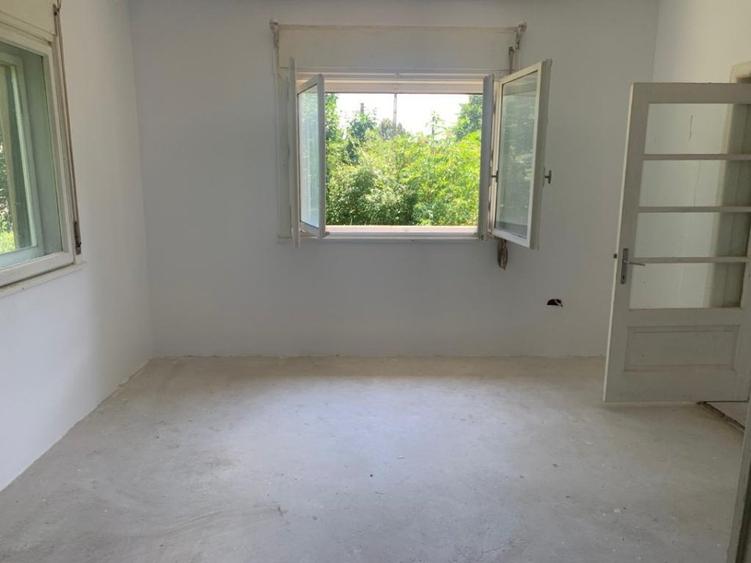 Casă individuală cu 5 camere cu Teren 1492 Mp în Bogați