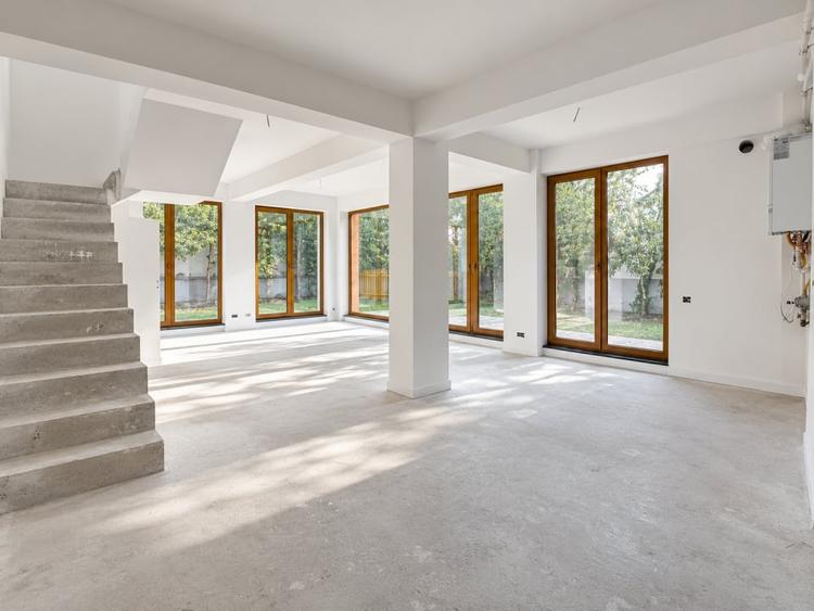 Apartament cu 3 camere decomandat în Domenii