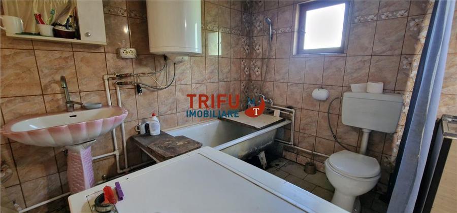 Casă individuală cu 3 camere cu Teren 2000 Mp în Hopârta
