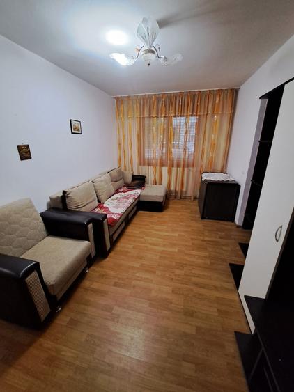 Apartament cu 2 camere semidecomandat în Șcheia