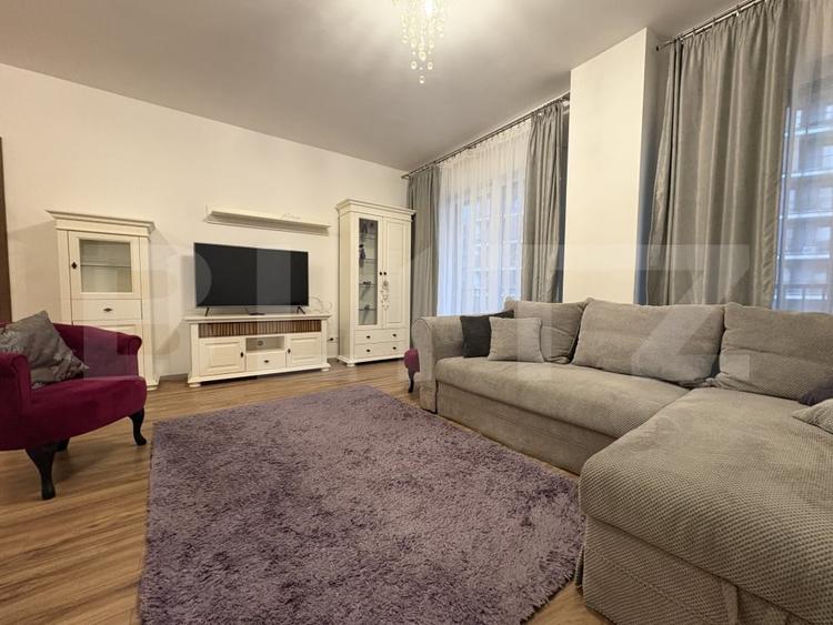 Apartament cu 2 camere semidecomandat, mobilat în Bună Ziua