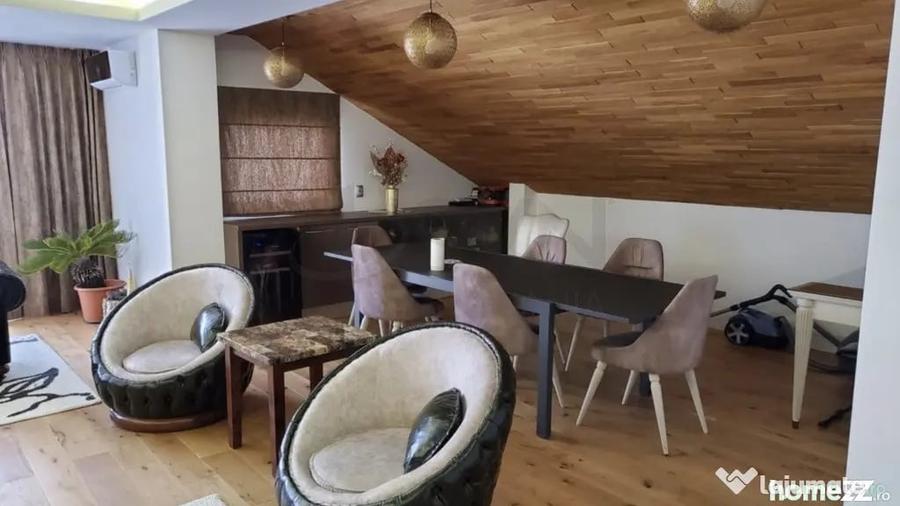 Apartament cu 5 camere decomandat în Sisești