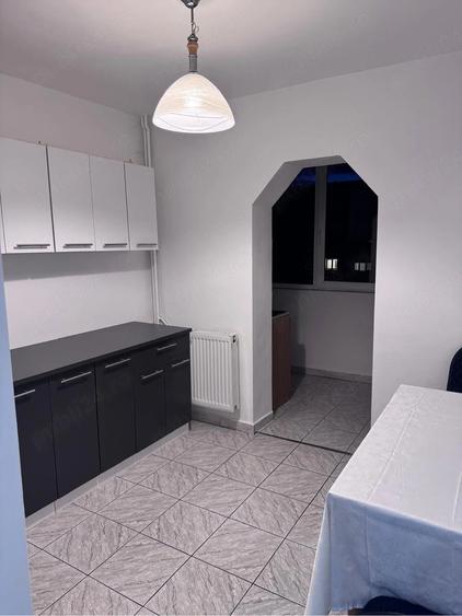 Apartament cu 3 camere decomandat în Cantemir