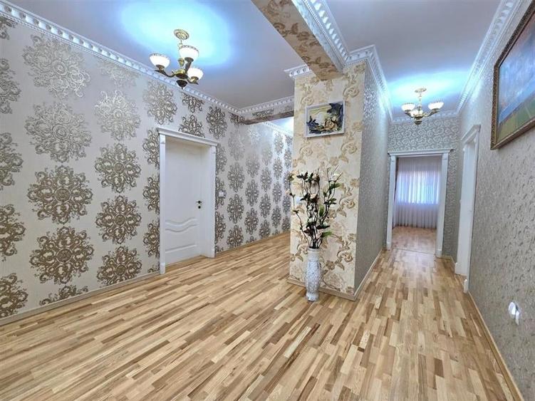 Casă individuală cu 7 camere cu Piscina în Oncea