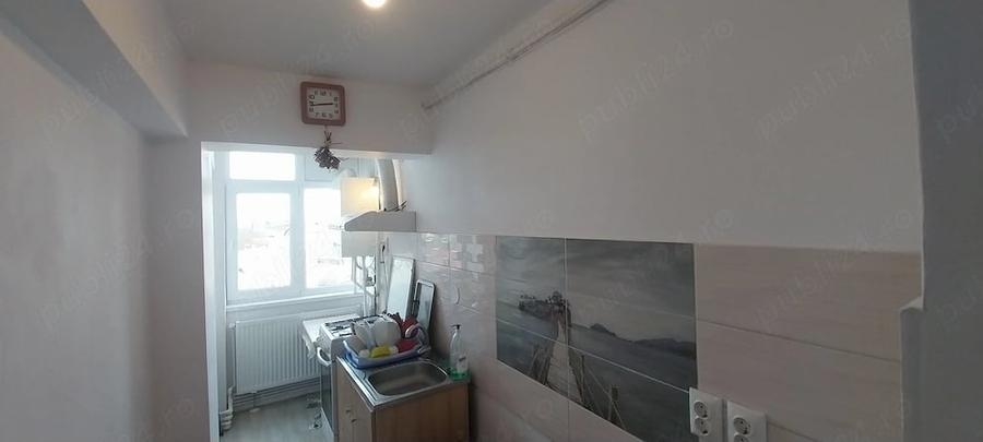 Garsonieră decomandată în Central