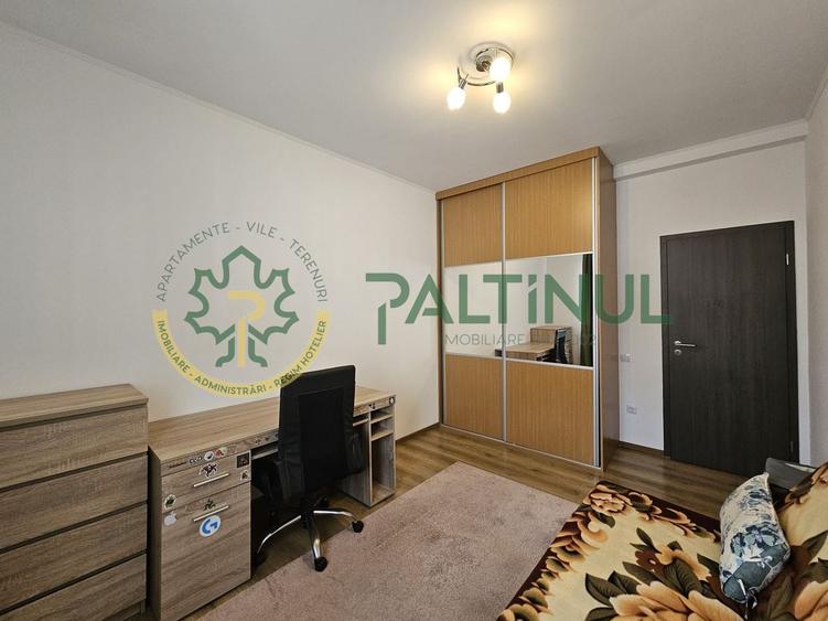 Apartament cu 3 camere decomandat, mobilat în Piața Cluj