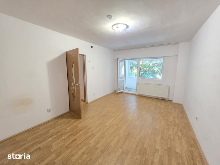 Apartament cu 2 camere decomandat în Centrul Civic