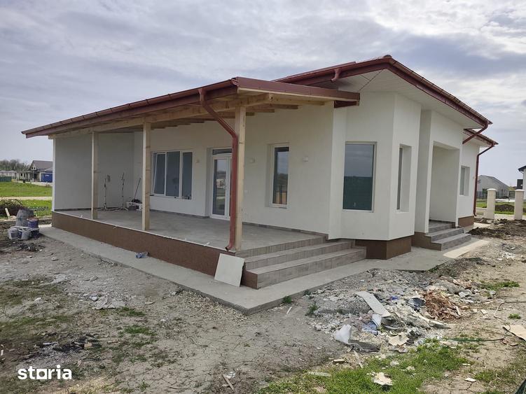 Casă cu 3 camere cu Teren 500 Mp în Tărtășești