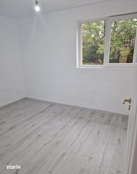 Casă cu 4 camere cu Teren 1000 Mp în Căianu