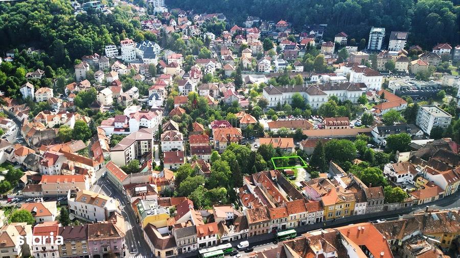 Teren de 330 mp, în Central