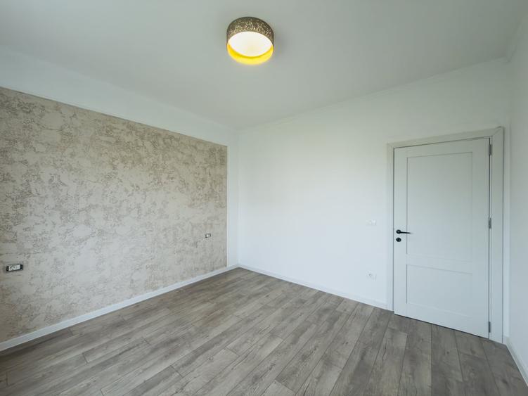 Apartament  3 camere, open space, etaj 1, zona Torontalului - 3