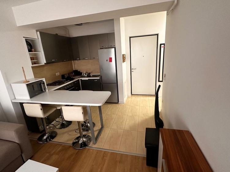 Apartament cu 2 camere decomandat în Central