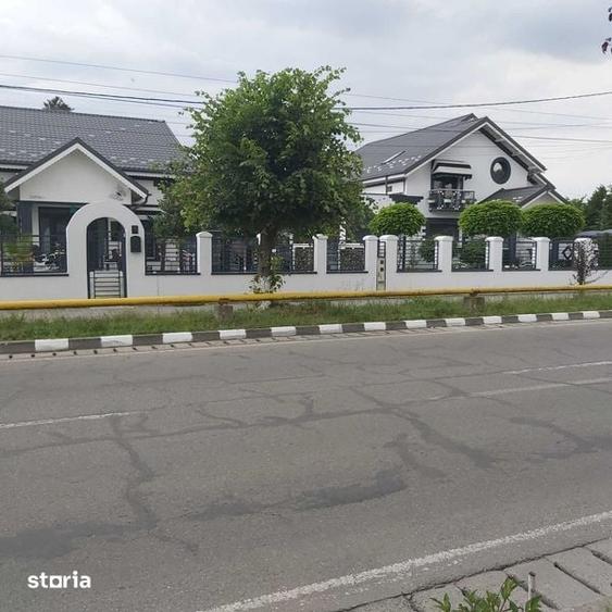 Casă cu 4 camere cu Teren 343 Mp în Central