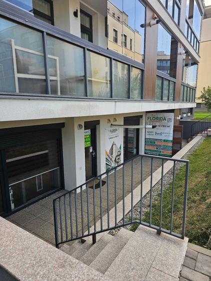 Spațiu comercial, de 69 mp, în Central