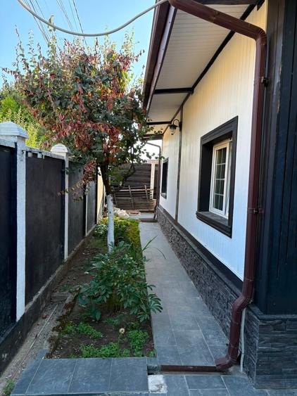 Casă individuală cu 3 camere cu Canalizare în Valea Adâncă