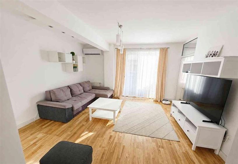 Apartament cu 3 camere decomandat, mobilat în Turnișor