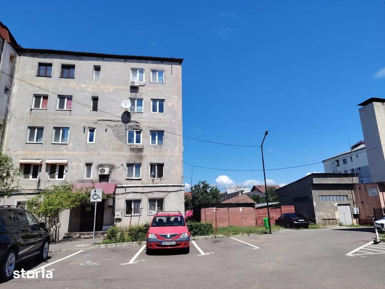 Apartament cu 3 camere în Micro 9