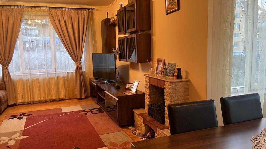 Apartament cu 3 camere decomandat în Bună Ziua