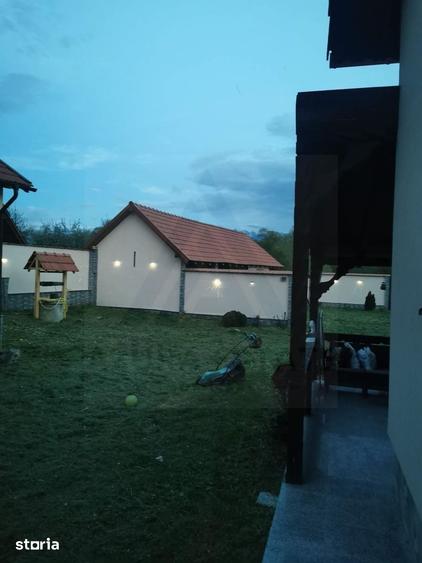 Casă cu 3 camere cu Teren 1400 Mp în Beclean