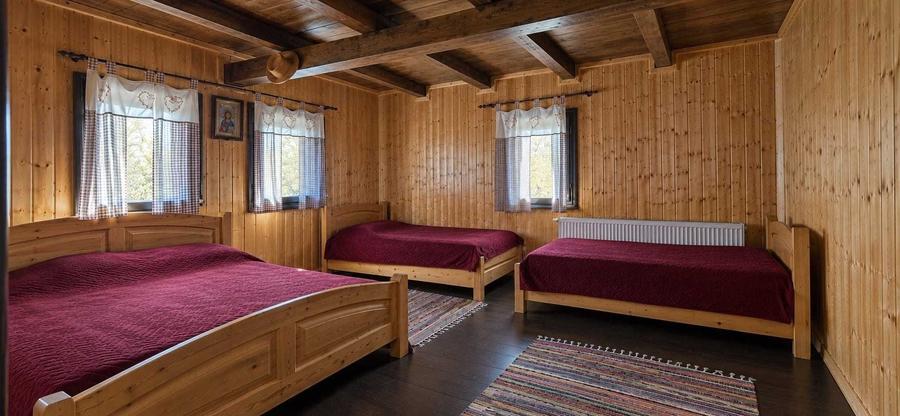 Casă cu 2 camere în Dumbrăvița