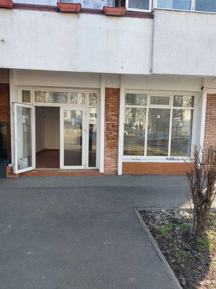 Spațiu comercial, de 80 mp, în Exterior Vest