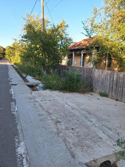 Casă cu 3 camere cu Teren 1918 Mp în Școlilor