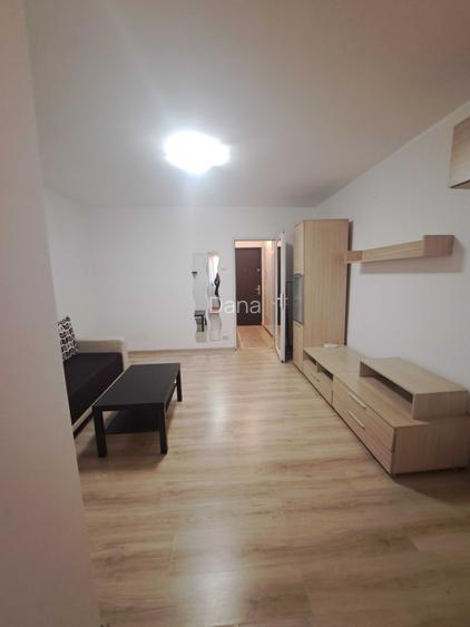 Proprietar inchiriez garsoniera pe Bd. Chisinau