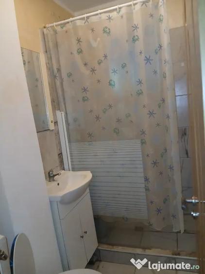 Garsonieră decomandată în Central