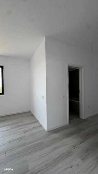 Casă cu 4 camere cu Teren 510 Mp în Balotești