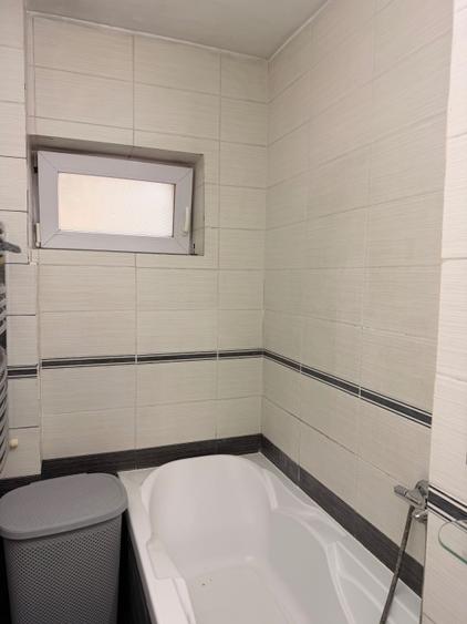 Apartament cu 3 camere semidecomandat în Lidia