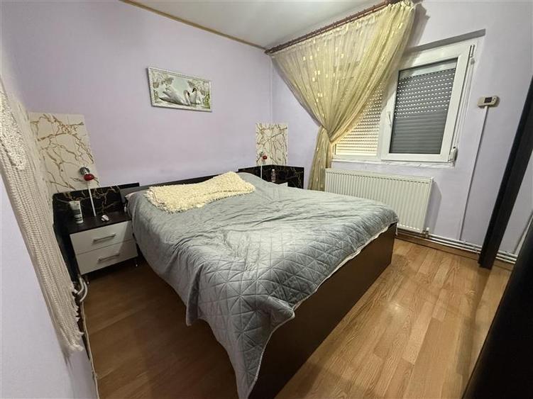 Apartament cu 2 camere semidecomandat în Mioriței