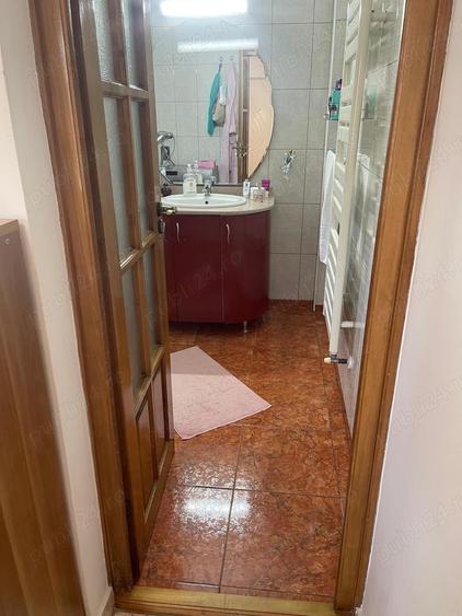 Casă cu 4 camere în Otopeni
