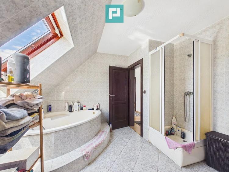 Casă cu Teren 410 Mp în Central