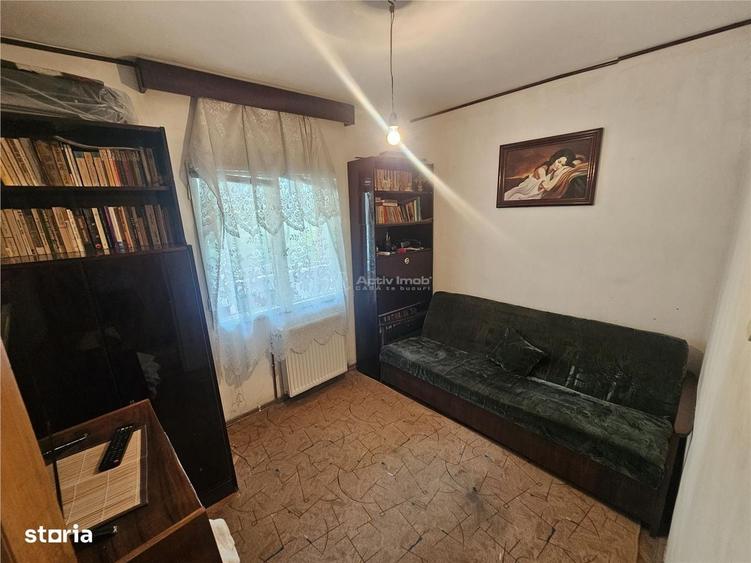 Apartament cu 4 camere decomandat în Central